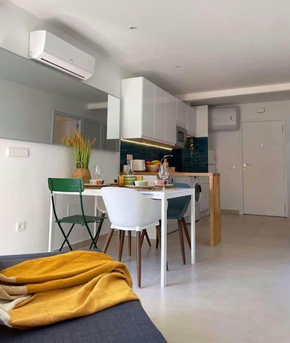 Stylish Modern Unbeatable Location *