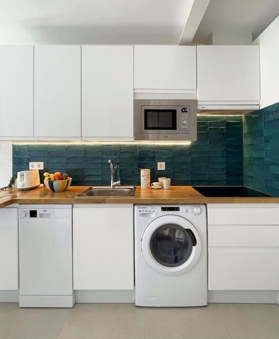 Apartment Stylish Modern Unbeatable Location *