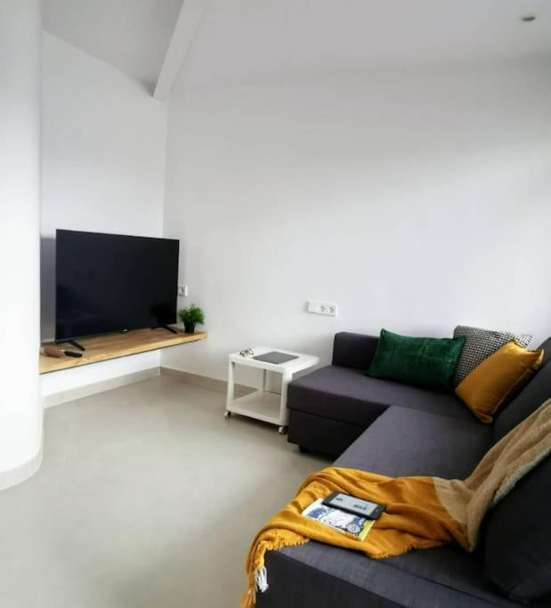 Apartment Stylish Modern Unbeatable Location *